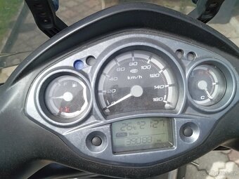 Yamaha x-city 250 - 5