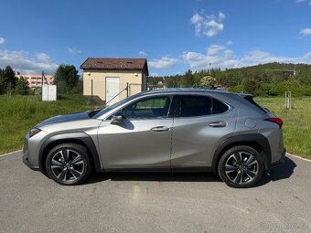 Lexus UX 250h, 2.0L Hybrid - 5
