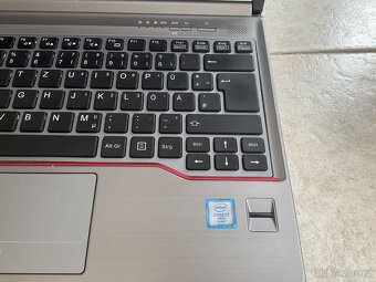 Fujitsu Lifebook E736 - 5