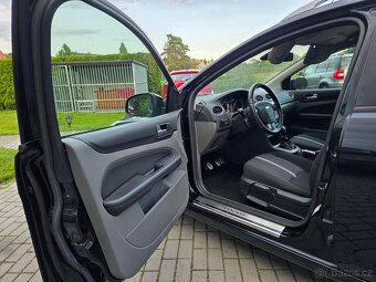 Ford Focus kombi 1.6 16V 74kw ser.kniha 3/20111 - 5
