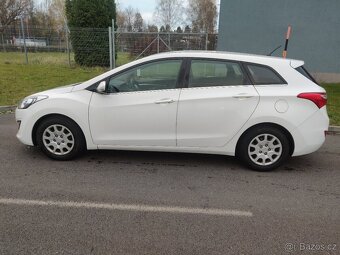 Hyundai i30 kombi 1.6 crdi 1.majitel - 5
