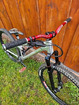 Canyon Stitched 720 kola 26" - 5