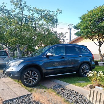 Prodám Hondu CR-V 4x4 - výbava EXECUTIVE - 5