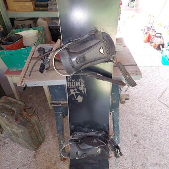 Demižony snowboard stůl atd - 5