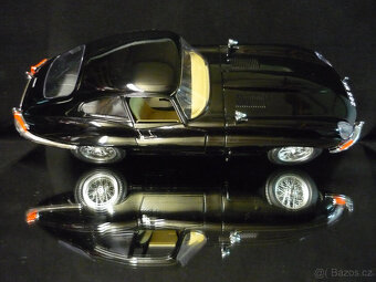 Jaguar E Type Coupe černý Bburago 1/18 - 5