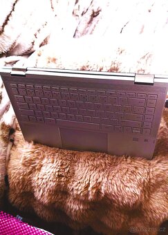 HP PAVILION 15 - 5