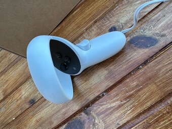 Oculus Quest 2 64GB - 5