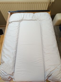 Přebalovací pult s vybavou - 5