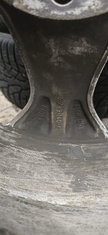 Prodám 4x disk BMW X1 E84 17" + pneu - 5