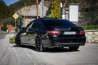 Mercedes E 63 AMG Performance, Krásny stav, Pano, Distronic - 5