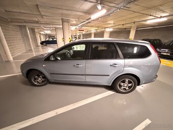FORD FOCUS 1.6 KOMBI NOVÁ STK - 5