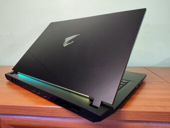 17,3" Gigabyte Aorus 17,4070-140w,i7-13gen,32gb,QHD-240Hz. - 5