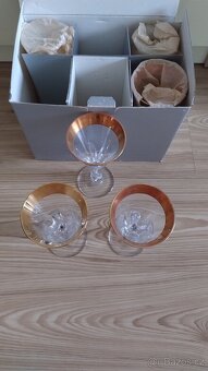 SKLENIČKY NA VÍNO SE ZLACENÍM, NOVÉ - 5