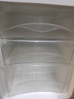 jako nová ÚZKÁ 50cm šířka moderní A++ lednice - 5