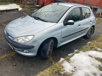 Bouraný Peugeot 206 1.4, benzín - 5