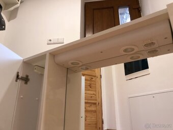 Prodám koupelnovou skrin - 5