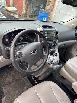 Kia Carnival 2.2 CRDI 143 kW v úpravě pro hendikepované - 5