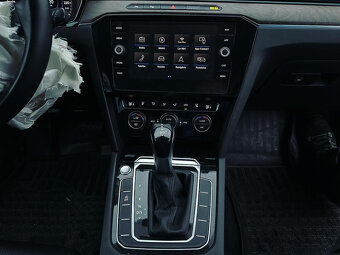 Veškeré náhradní díly VW Passat B8 kombi 2018 DFGA SWV LC5B - 5