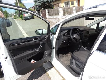 Golf Sportsvan HL 1,5 TSI EVO 7 DSG. Rok výroby 2020. STK do - 5