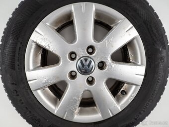 Volkswagen Golf - Originání 15" alu kola - Zimní pneu - 5
