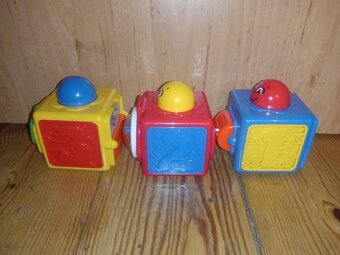 Interaktivní akční kostky Fisher-Price - 5