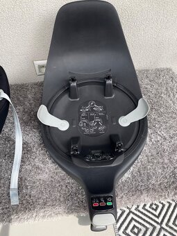 Prodám Autosedačku CYBEX Cloud Z2 i-Size black + Cybex Base - 5