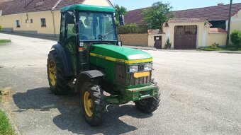John Deere 5500n - 5