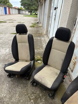 Sedadla a dveřní tapecírung Fiat panda ii cross 04-12 - 5