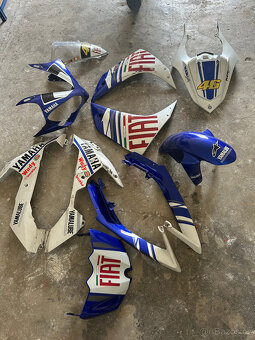 Prodám sadu kapot na Yamaha YZF R1 2008 (RN19) - 5