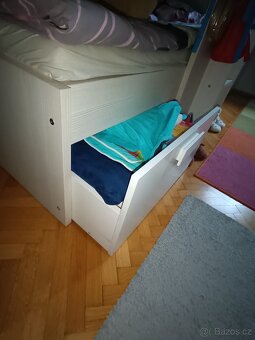 Palanda s vestavěnou skříní a velkým úložným prostorem - 5