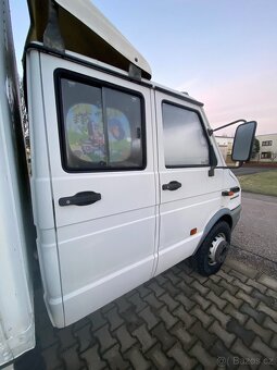 Obytné vozidlo 7 míst - 5