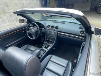 Audi A4 Cabrio 2.4 V6 - 5