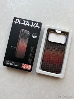 iPhone 17 Pro Max: karbonový obal PITAKA - 5