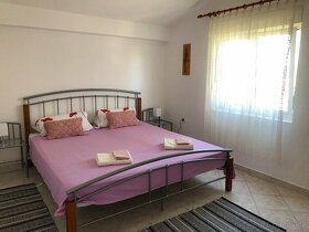 CHORVATSKO DOVOLENA  APARTMAN Voľné termíny Ap.A1 4-6osôb: - 5