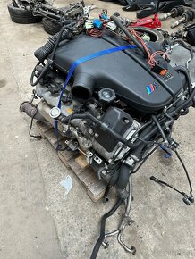 BMW S85B50 motor M5 M6 V10 373kw - 5