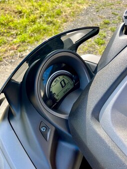 Skútr Yamaha N-Max 125 r.v. 2018 - 5