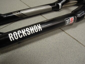 odpružená vidlice RockShox - 5