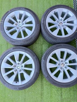 Škoda Superb 3 - 235/45 R18 LETNÍ ORIGINÁLNÍ SADA - 5