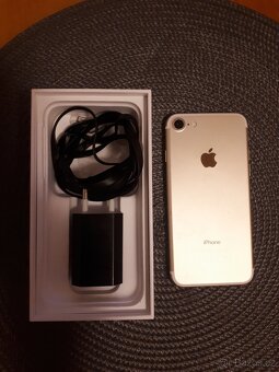 PRODÁM MOBIL APPLE S. 7 - 5