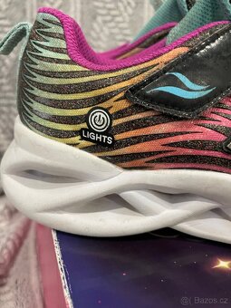 Dívčí tenisky Skechers vel. 35 délka stélky 22 cm - 5