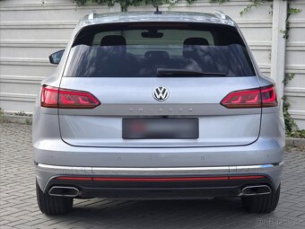 Volkswagen Touareg 3,0 TDi 210kW Atmosphere ČR 1.maj CR V6 8 - 5