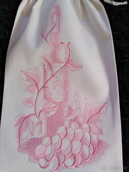 2x LÁTKOVÝ VYŠÍVANÝ OBAL NA VÍNO - ČERVENÉ - RŮŽOVÉ - BÍLÉ - 5