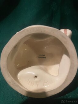 Porcelánová panenka s polštářkem Dux - 5