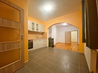 Pronájem bytu 2+kk, Jindřichův Hradec, ul. náměstí Míru - 5