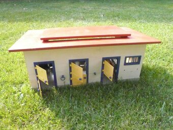 STÁJ PRO KONĚ ZN. SCHLEICH - 5