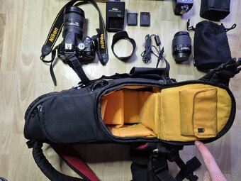 Nikon D5100-2x objektiv, baterie, blesk, batoh - 5