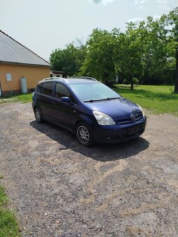 Toyota Corolla Verso 2,2 100 Kw - 5