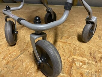 Chodítko skládací pro seniory - 5