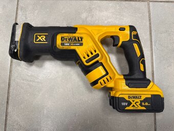 AKU mečová pila DeWALT DCS367 XR 18V - 5