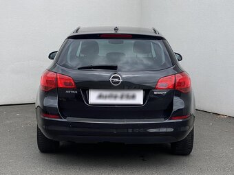 Opel Astra 1.4i , 74 kW benzín, 2012 - 5